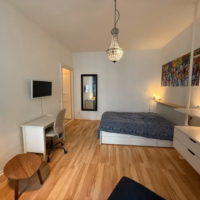 7d5f0647 1350 4f81 a1b6 e35b74068032