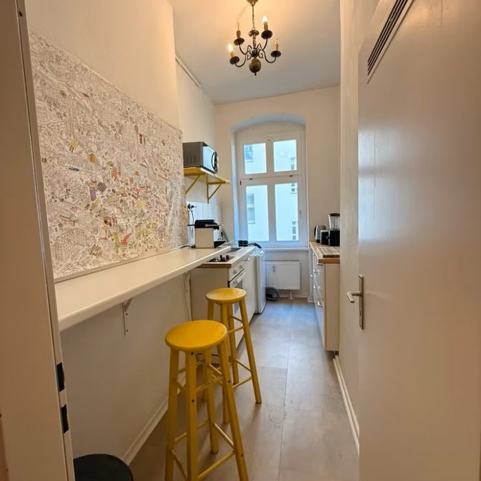 8d06a982 6769 44a8 a78b 8e9ec2595512