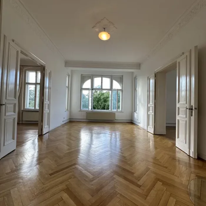 e7252421 cf51 4cac abb7 8b6852504660 1966637492