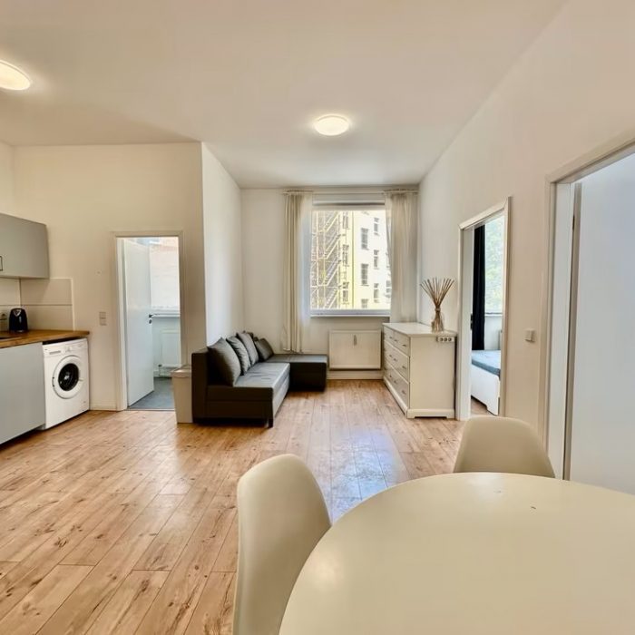 ef9f7fdd 298a 4643 b228 d67c3c9f93d6